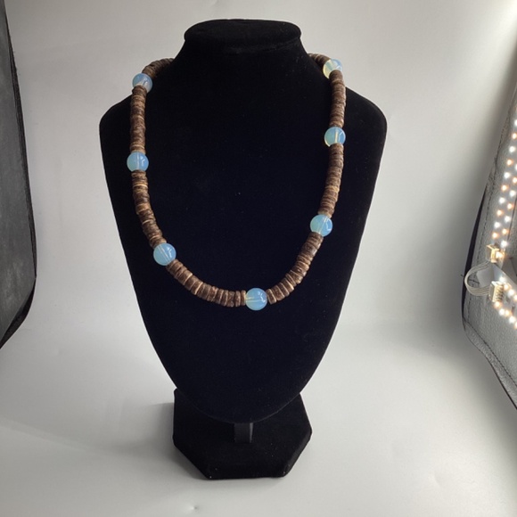 ✨ Mama Helen’s Handmade Blue Moonstone Necklace – Rondelle Bead Accents ✨ - Picture 4 of 4